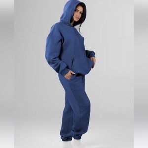 Comfrt the standard hoodie and sweatpants, color Pacífic, size medium